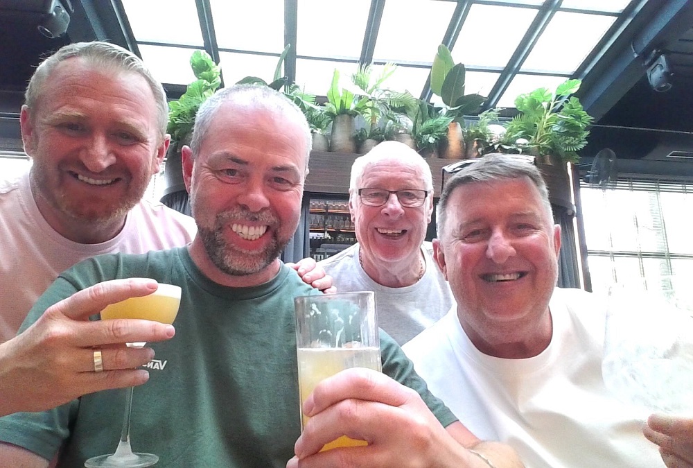 cheshire makr masons relaxing